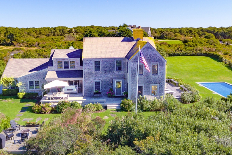 14 Ellens Way : Miacomet : Nantucket Rentals Vacation Rental House